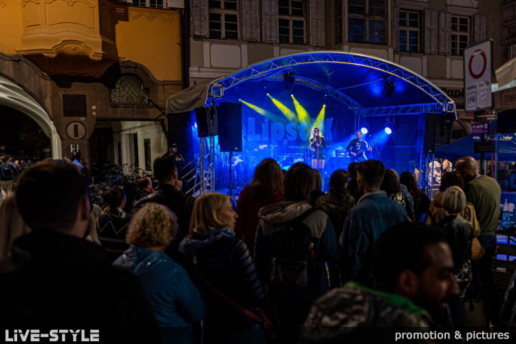 NoLipstiK Live at Rathausplatz Bozen 1